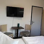 Lokschuppen Pasewalk- Mit Dz, Ez Und Küche Hotel *