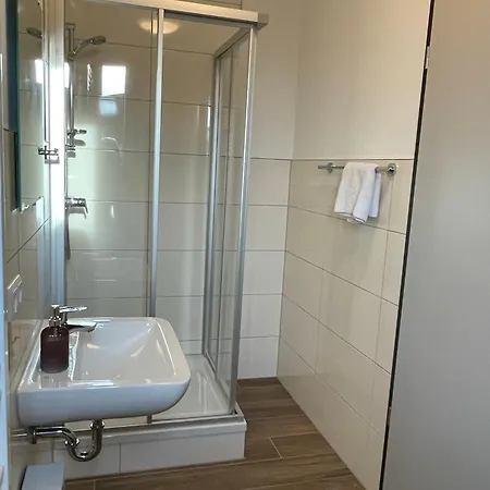 Lokschuppen Pasewalk- Gaestehaeuser Mit Dz, Ez Und Kueche