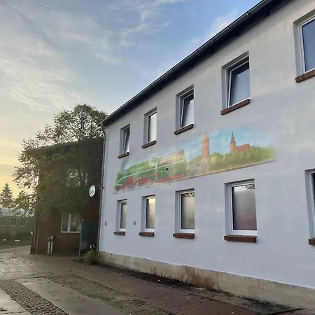 Hotel Lokschuppen Pasewalk- Gaestehaeuser Mit Dz, Ez Und Kueche Pasewalk