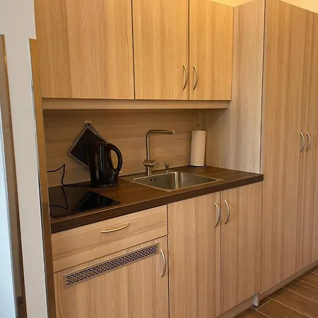 Lokschuppen Pasewalk- Gaestehaeuser Mit Dz, Ez Und Kueche *