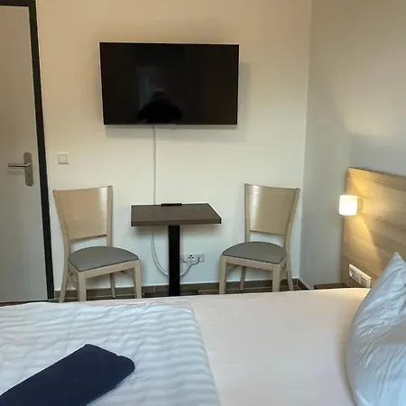 Lokschuppen Pasewalk- Gaestehaeuser Mit Dz, Ez Und Kueche