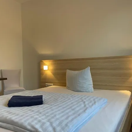 Lokschuppen Pasewalk- Gaestehaeuser Mit Dz, Ez Und Kueche Hotel Pasewalk