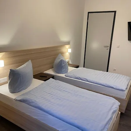 Lokschuppen Pasewalk- Gaestehaeuser Mit Dz, Ez Und Kueche Hotel Pasewalk