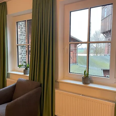 Lokschuppen Pasewalk- Gaestehaeuser Mit Dz, Ez Und Kueche