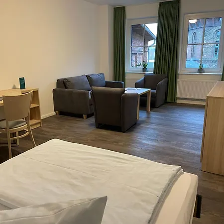 Lokschuppen Pasewalk- Gaestehaeuser Mit Dz, Ez Und Kueche * Pasewalk