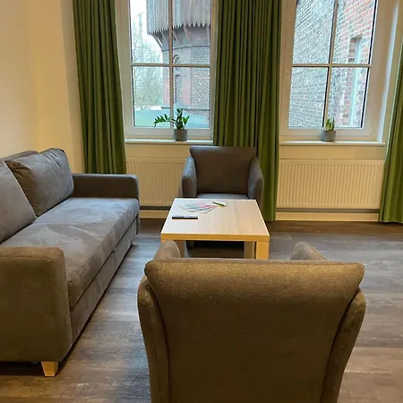 Hotel Lokschuppen Pasewalk- Gaestehaeuser Mit Dz, Ez Und Kueche