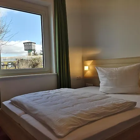 Hotel Lokschuppen Pasewalk- Gaestehaeuser Mit Dz, Ez Und Kueche Pasewalk