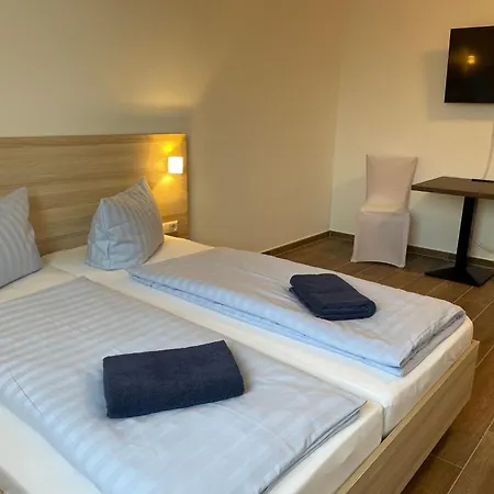 Lokschuppen Pasewalk- Gaestehaeuser Mit Dz, Ez Und Kueche