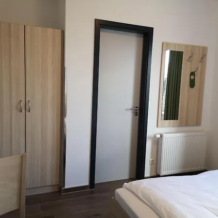 Lokschuppen Pasewalk- Gaestehaeuser Mit Dz, Ez Und Kueche